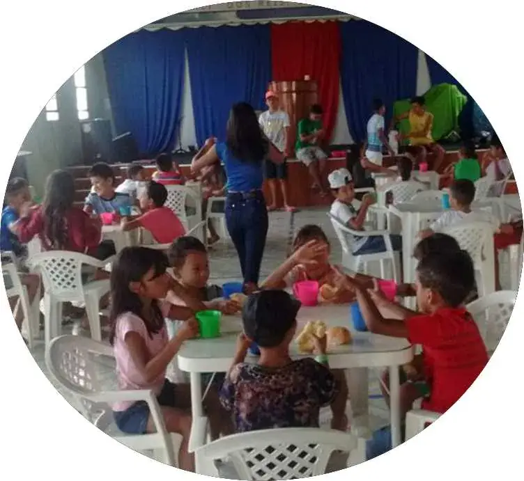 Crianças do Projeto Campeões de Palafitas